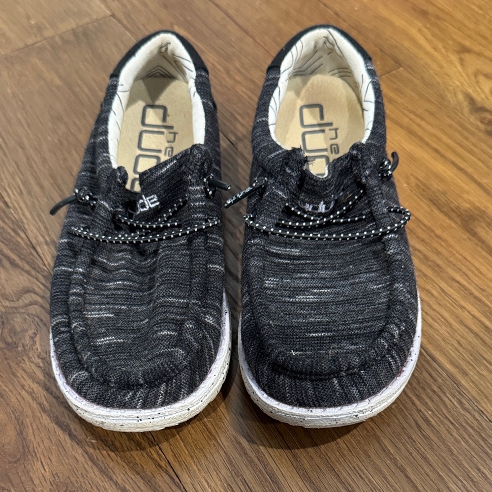 Hey Dude kids shoes 12k